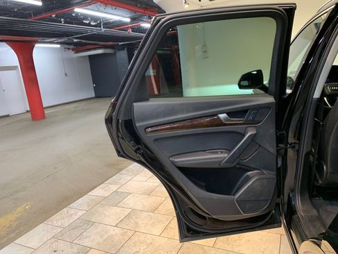 Used 2019 Audi Q5 2.0T Premium Plus w/ Premium Plus Package AWD/4WD image 37