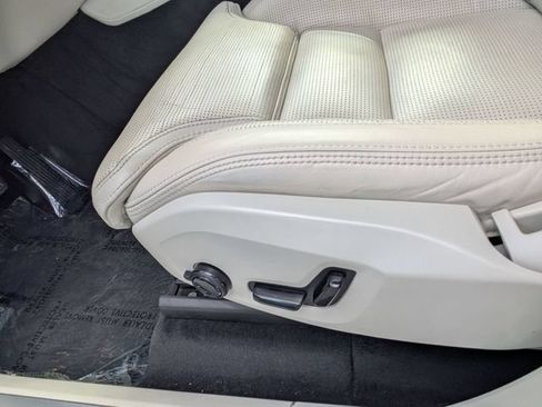 Certified 2022 Volvo XC90 T8 Inscription w/ Advanced Package AWD/4WD image 14