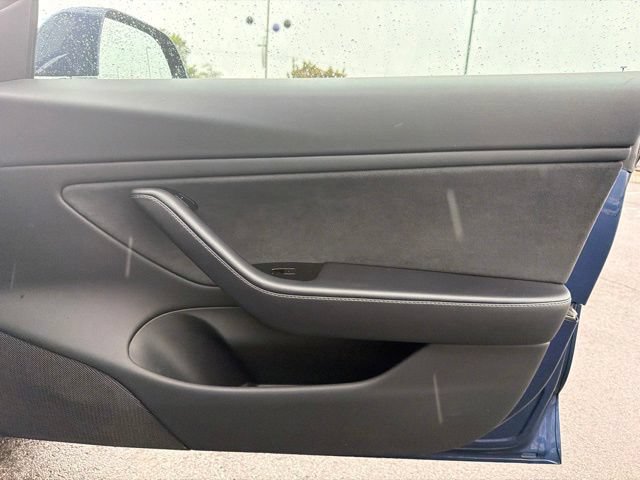 Used 2018 Tesla Model 3 Long Range RWD image 10
