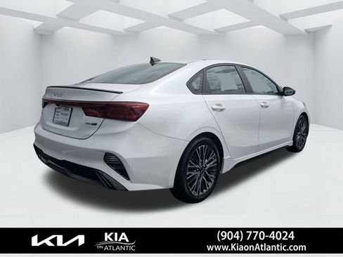 Used 2024 Kia Forte GT-Line w/ GT-Line Premium Package FWD image 3