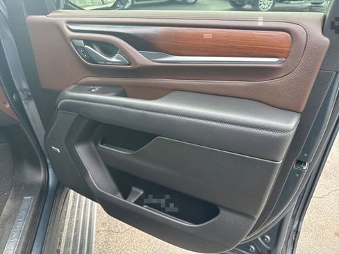 Used 2021 GMC Yukon Denali w/ Denali Premium Package image 37