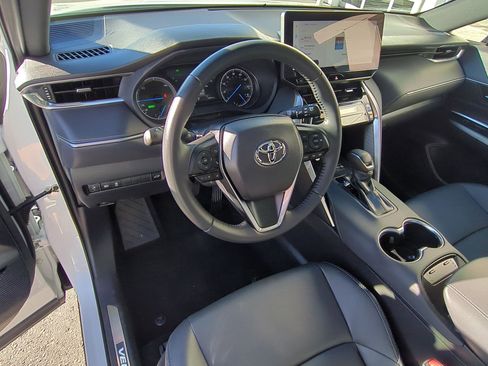 Used 2024 Toyota Venza Nightshade image 16