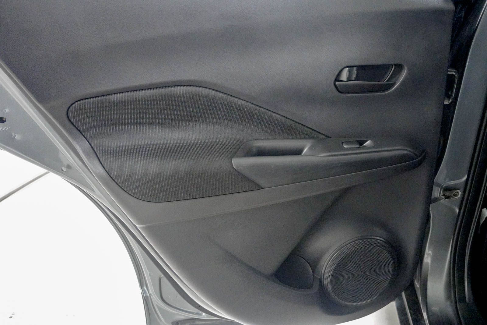Used 2023 Nissan Kicks S FWD image 33