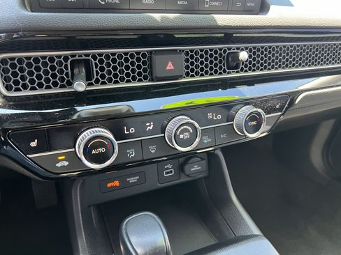 Used 2024 Honda Civic EX image 29
