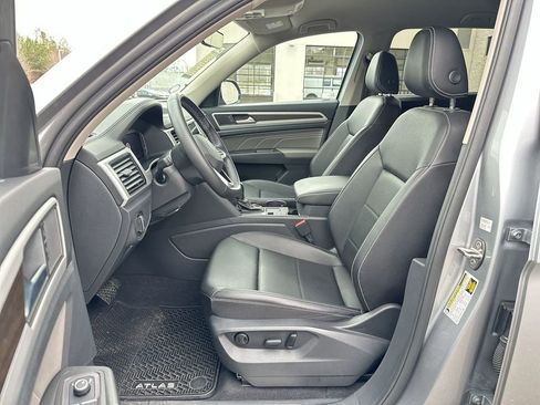 Used 2023 Volkswagen Atlas SE image 13