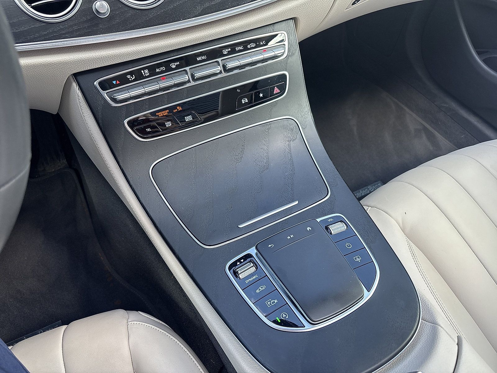 Used 2023 Mercedes-Benz E 350 4MATIC Sedan image 29