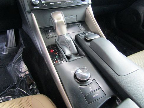Used 2014 Lexus IS 250 AWD w/ Navigation Package image 20