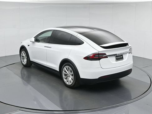 Used 2020 Tesla Model X Long Range AWD/4WD image 34