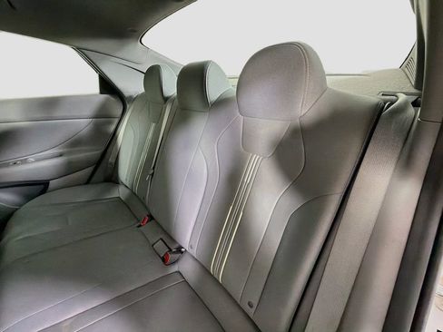 Used 2023 Hyundai Elantra SEL FWD image 21