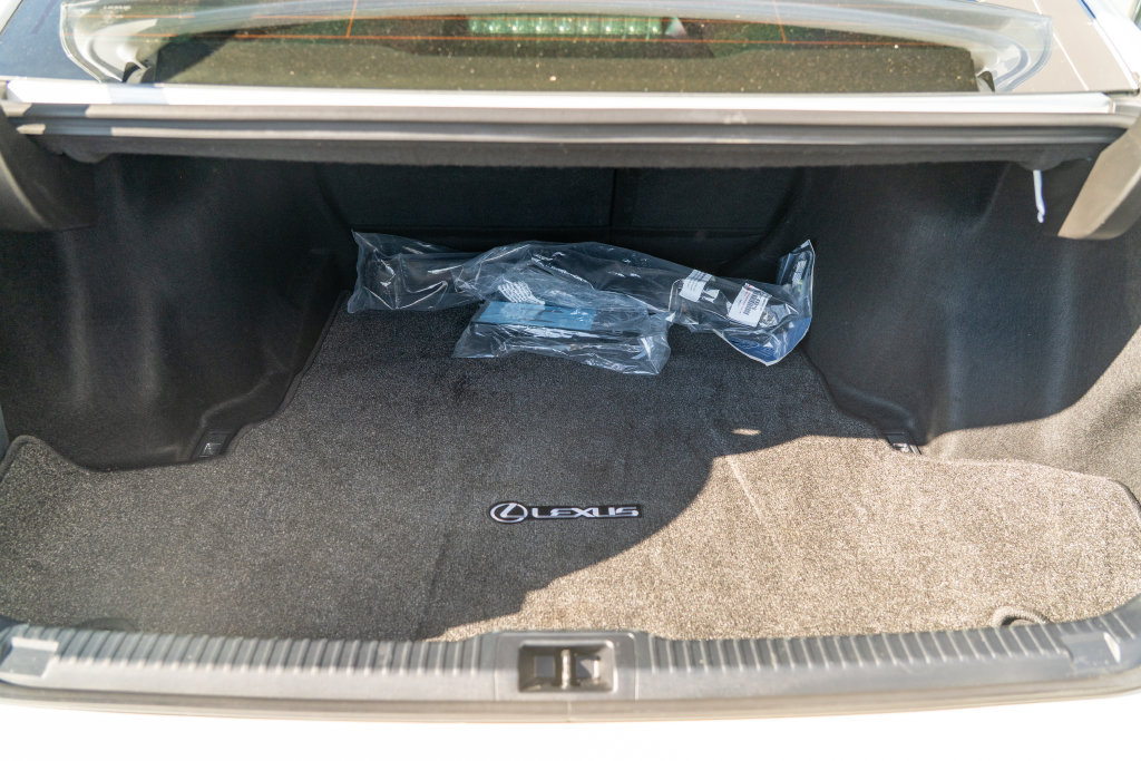 Used 2024 Lexus IS 300 w/ Comfort Package RWD image 7