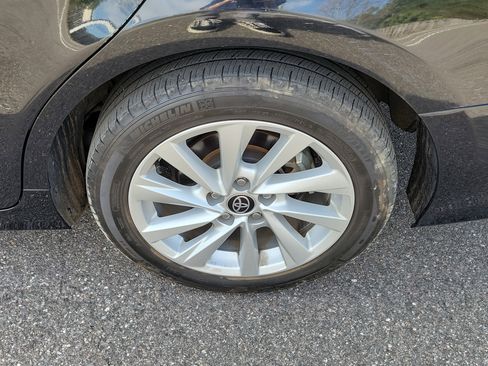 Used 2022 Toyota Camry LE image 37