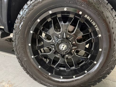 Used 2017 GMC Sierra 1500 Denali w/ Denali Ultimate Package image 9