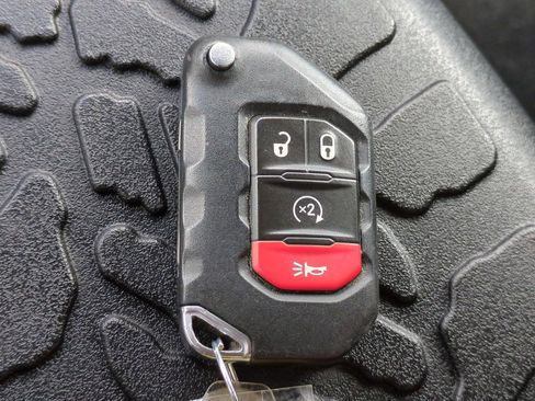 Used 2020 Jeep Wrangler Unlimited Rubicon image 17