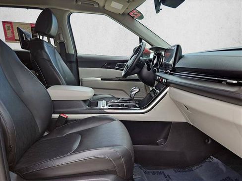 Used 2022 Kia Carnival SX FWD image 23
