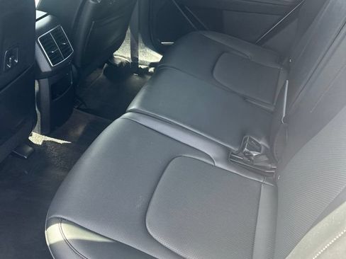 Used 2024 Kia Sportage EX FWD image 6