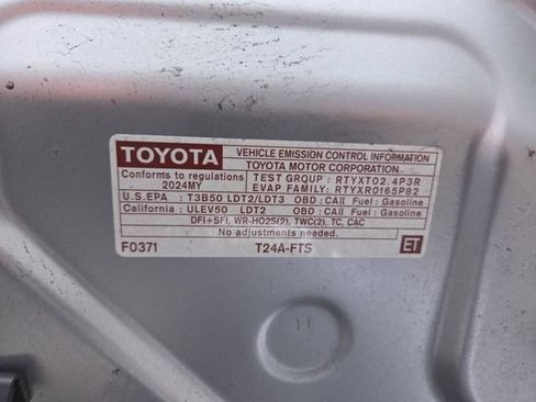 Used 2024 Toyota Tacoma SR w/ SR Upgrade Package AWD/4WD image 7