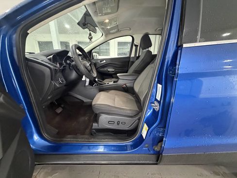 Used 2017 Ford Escape SE w/ Equipment Group 201A AWD/4WD image 22