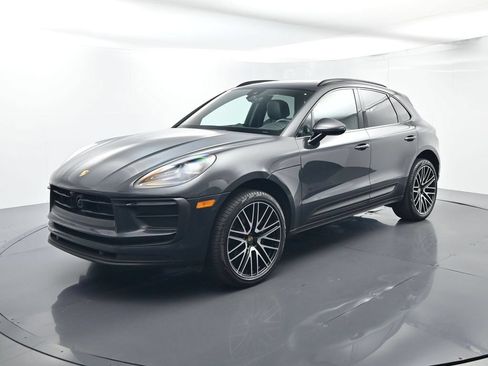 Certified 2026 Porsche Macan AWD/4WD image 1