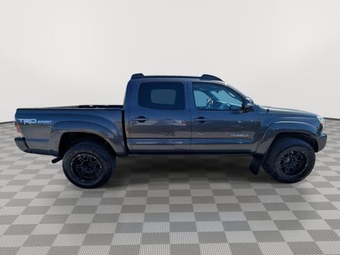 Used 2014 Toyota Tacoma 4x4 Double Cab w/ TRD Sport Package image 6