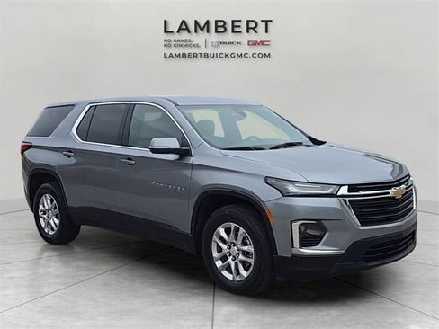 Used 2023 Chevrolet Traverse LS w/ Safety Package image 7