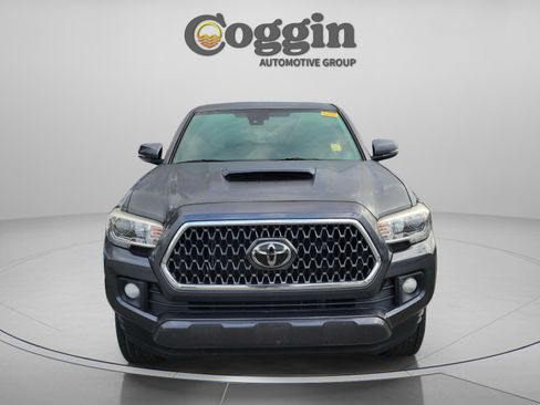 Used 2019 Toyota Tacoma TRD Sport image 5