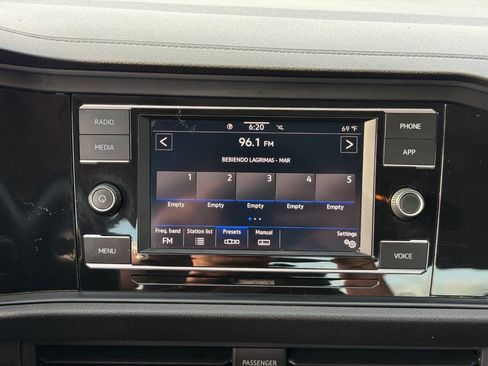 Used 2021 Volkswagen Jetta SE FWD image 28
