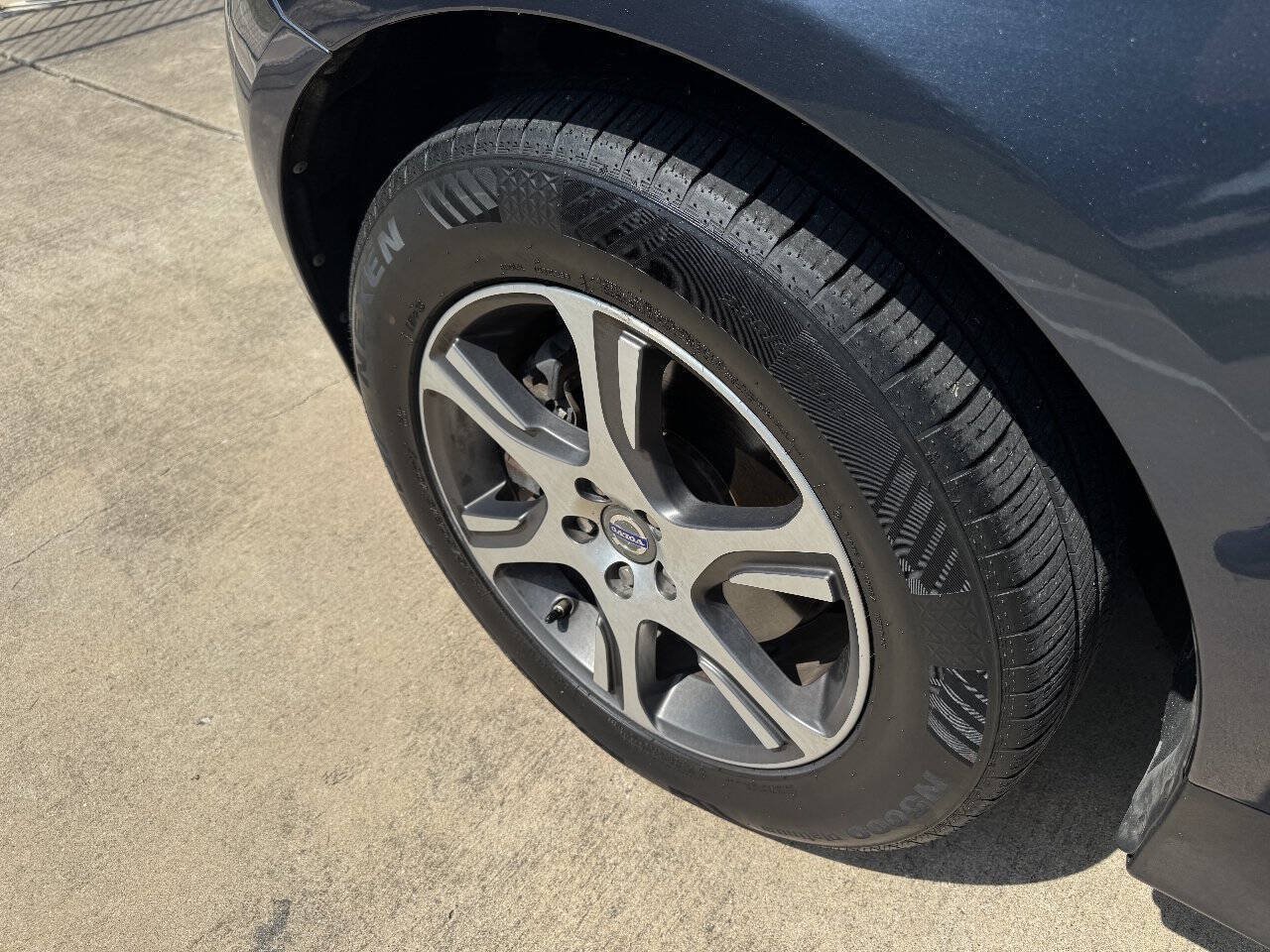 Used 2012 Volvo XC60 T6 AWD/4WD image 19