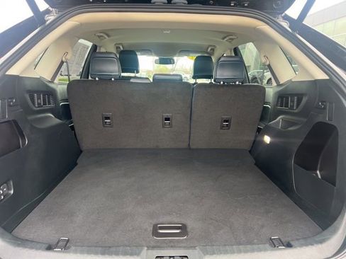 Used 2023 Ford Edge SEL w/ Sport Appearance Package image 16