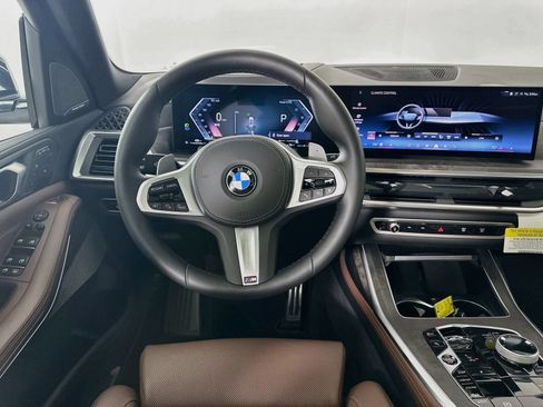 Used 2026 BMW X7 xDrive40i w/ M Sport Package AWD/4WD image 15