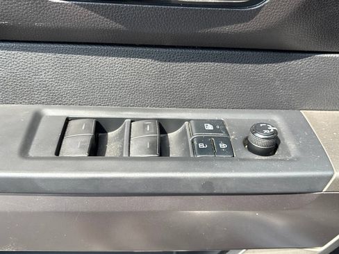 Used 2022 Toyota Tundra SR5 w/ TRD Off-Road Package AWD/4WD image 7