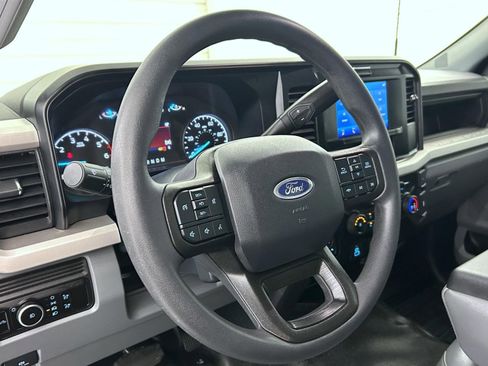 Used 2025 Ford F250 XL w/ XL Chrome Package image 11
