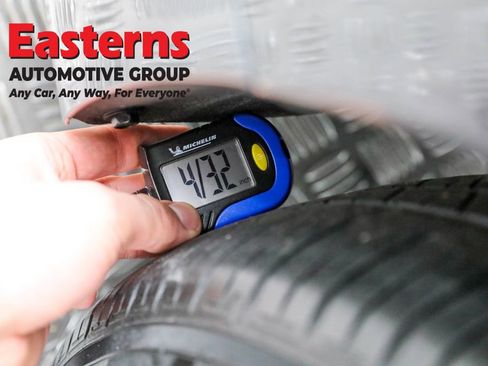 Used 2022 Toyota Prius LE image 23