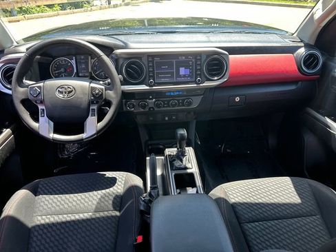 Used 2023 Toyota Tacoma SR5 AWD/4WD image 18