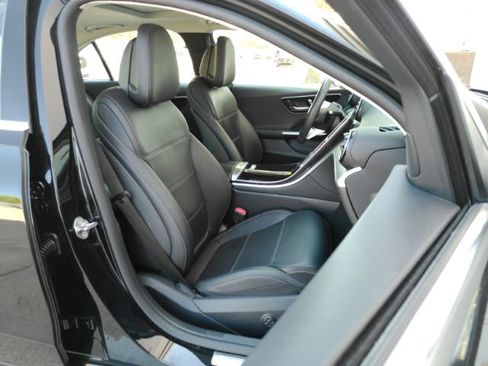 Used 2023 Mercedes-Benz C 300 Sedan image 24