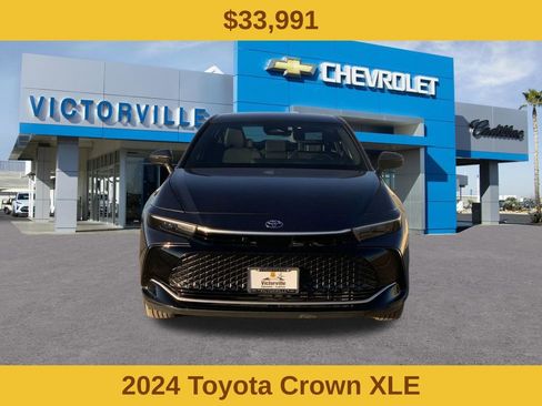 Used 2024 Toyota Crown AWD/4WD image 2