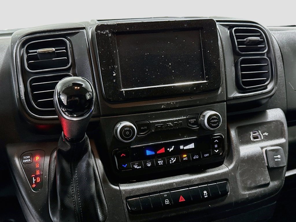 Used 2025 RAM ProMaster 2500 w/ Convenience Group FWD image 17