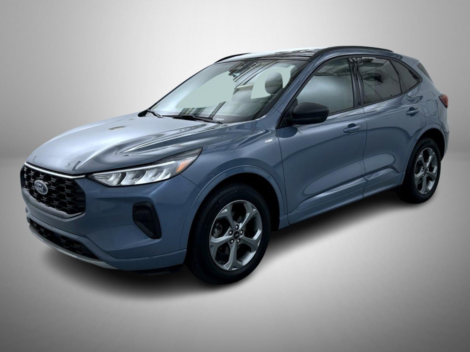 Used 2024 Ford Escape ST-Line w/ Tech Pack #1 AWD/4WD image 1