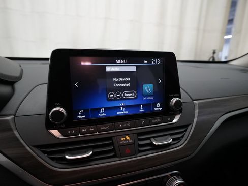 Certified 2025 Nissan Altima 2.5 SV image 6