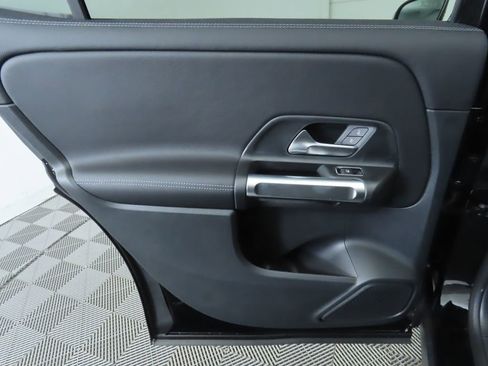 Certified 2025 Mercedes-Benz GLB 250 4MATIC image 26