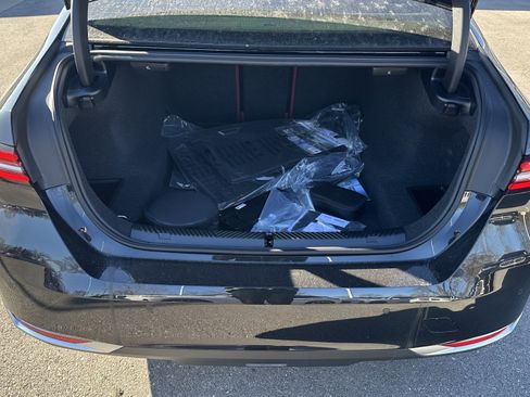 Used 2026 BMW 530i xDrive image 31