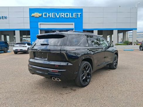 New 2026 Chevrolet Traverse RS w/ LPO, Floor Liner Package FWD image 5