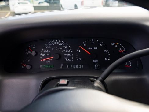 Used 2002 Ford F250 XLT image 12