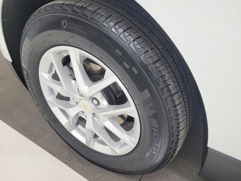 Used 2024 Chevrolet Equinox LT image 31