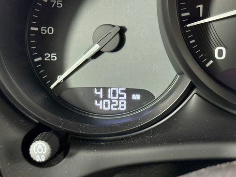 New 2025 Porsche Macan image 25