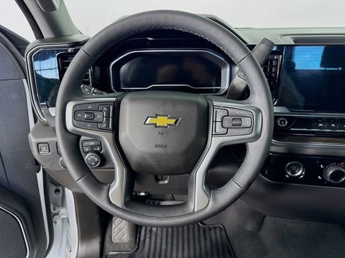Used 2023 Chevrolet Silverado 1500 LT AWD/4WD image 12