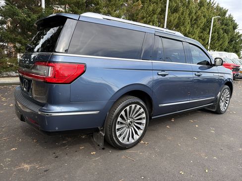 Used 2020 Lincoln Navigator L Reserve w/ Luxury Package image 10