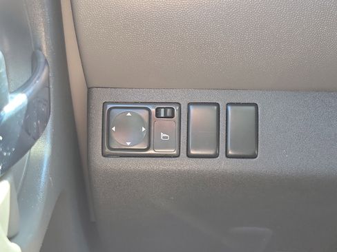 Used 2008 Nissan Xterra S image 21