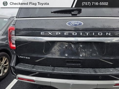 Used 2022 Ford Expedition Limited image 7