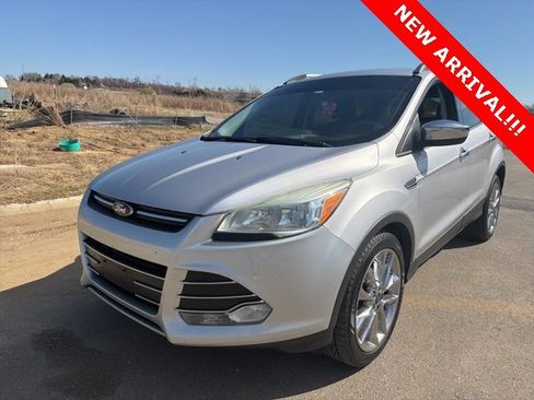 Used 2015 Ford Escape SE w/ SE Chrome Package image 7