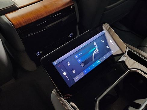 Used 2024 Jeep Grand Wagoneer Series III image 31